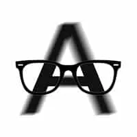 gafas con la letra a detrás gigante